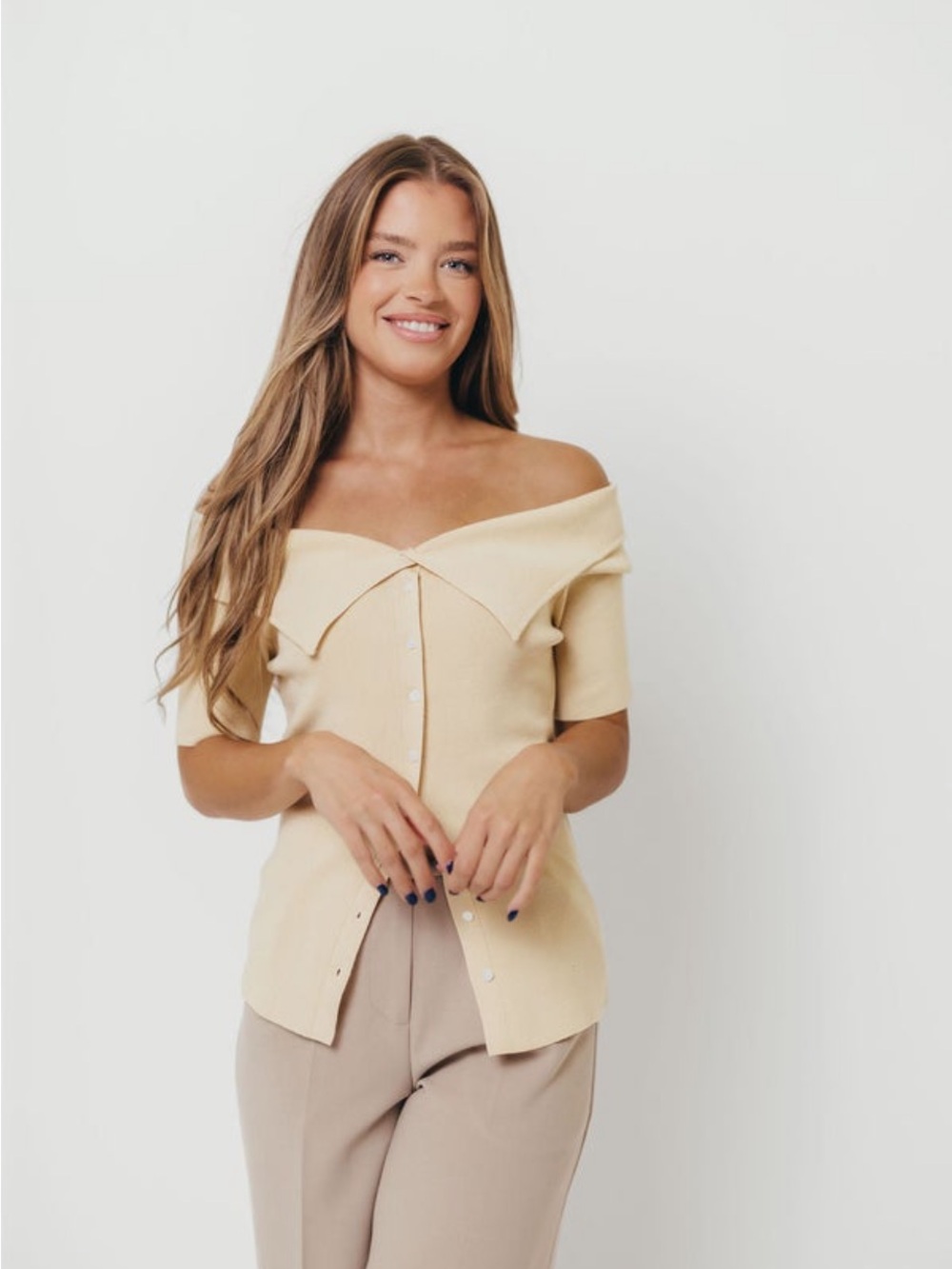 Crescent Cream Off-Shoulder Button-Front Sweater NWT Worth Collective Cardigan - Picture 3 of 5